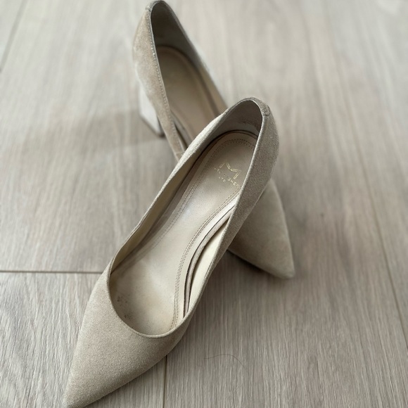 Marc Fisher Zala pump in natural taupe suede 6 - Picture 1 of 4